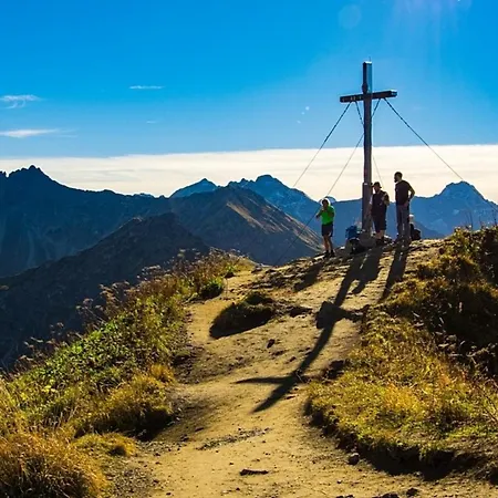 Nr 1, Neben Einem Bauernhof, Rosshaupten, Allgaeu * Roßhaupten